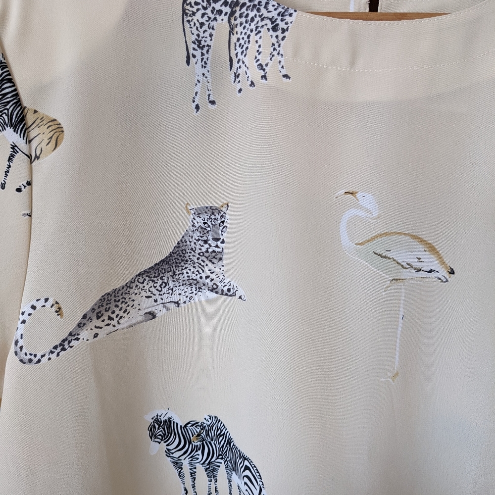 Vintage Modern Essentials Wild Animal Print Cream Light Tan Blouse - Picture 4 of 9